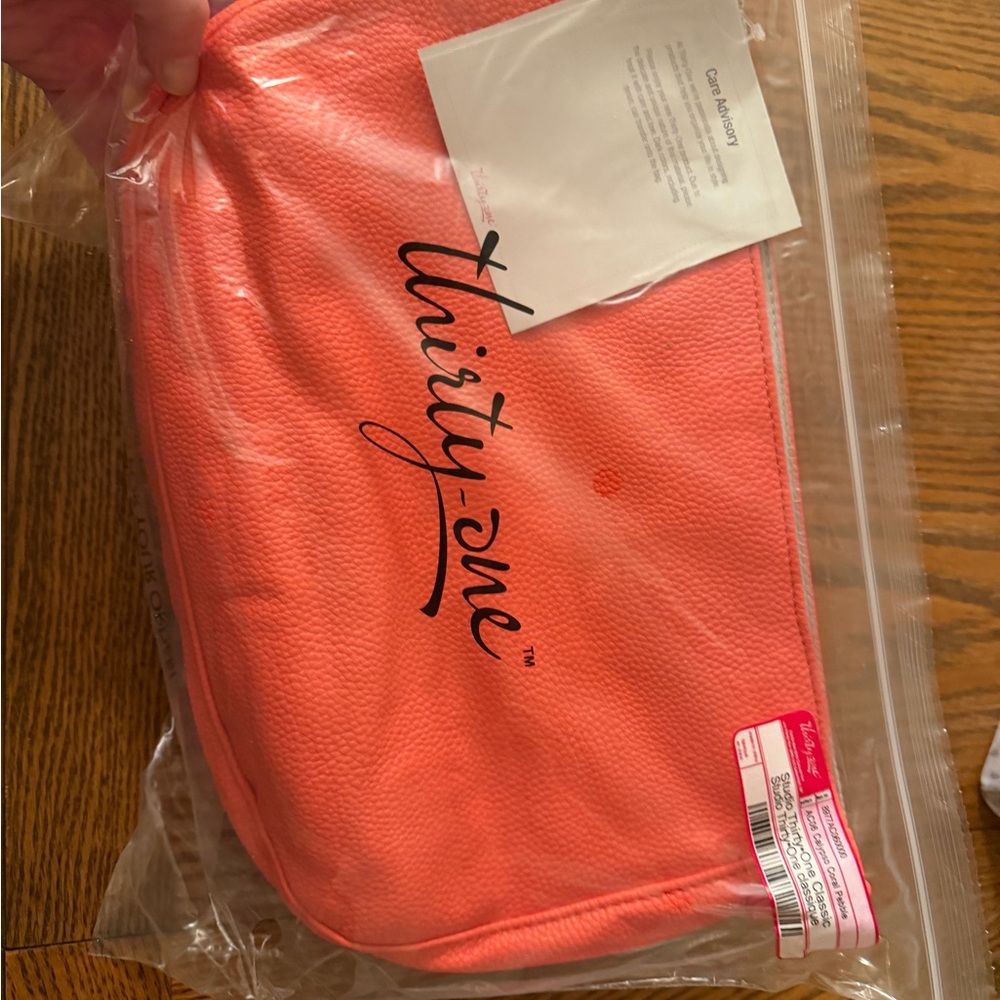 Thirty-One Vibrant Coral Organizer